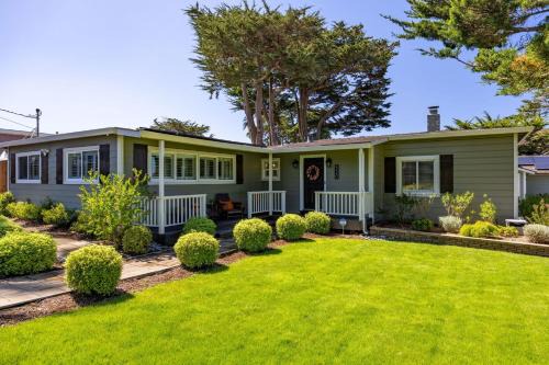 Montara Casa | Coastal Charm Inviting 3 BR Montara Home