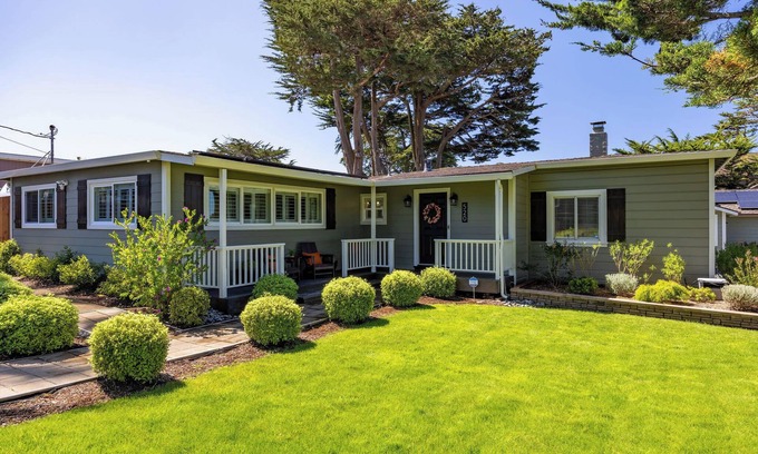 Montara Casa | Coastal Charm: Inviting 3 BR Montara Home