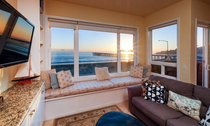 Cayucos Casa | Coastal Charm Meets Pier-Perfect, Oceanfront Home in Cayucos