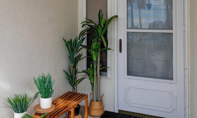 St. Petersburg Apartamento | Coastal Charm Isla del Sol