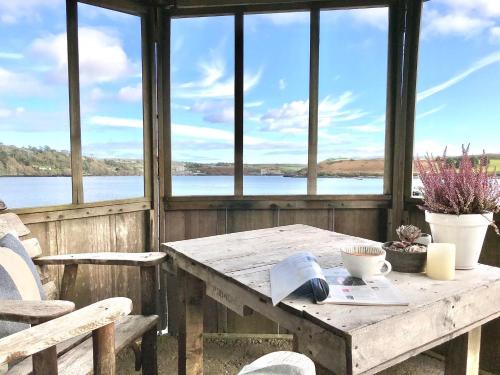 Kinsale Casa | Coastal Chic waterfront studio