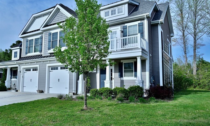 Lewes Casa | Coastal Club * 4BR twin House w 3.5 Baths, Sleeps 10