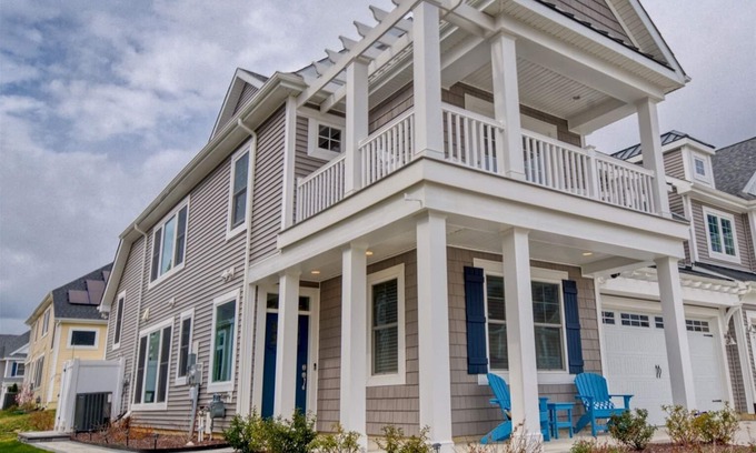 Lewes Casa | Coastal Club * 5BR Twin Vacation Home w 2.5 Bath * Sleeps 12