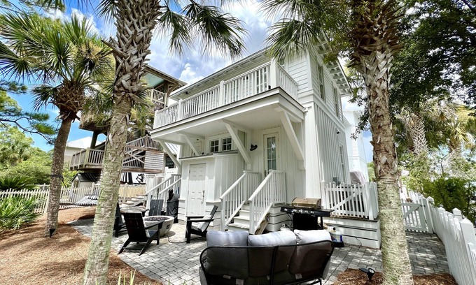 Sunnyside Cabaña | Coastal Comfort 2 BR Cottage Private Pool