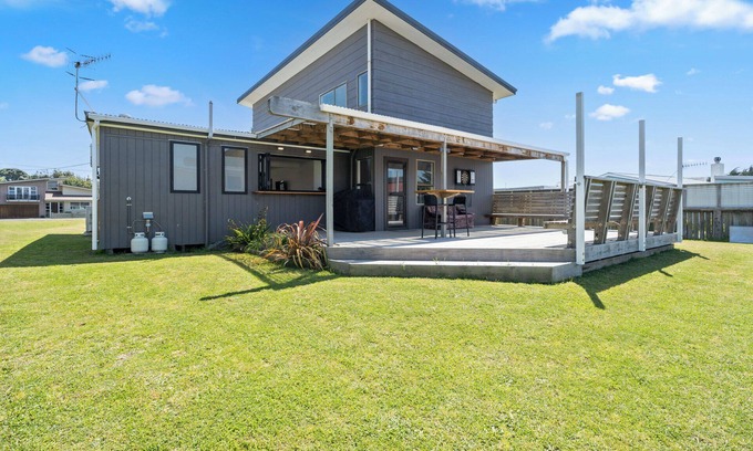 Foxton Beach Casa | Coastal Comfort - Foxton Beach Holiday Home