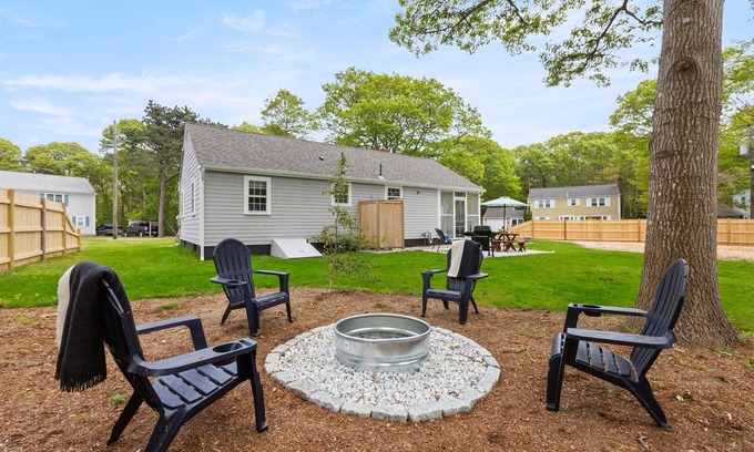 Hyannis Casa | Coastal Comfort Stay | Near Beaches & Attractions