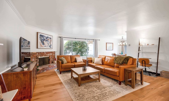 Hidden Valley Casa | Coastal Comfort w/ Pool,Pet Friendly,30+ Day Stays