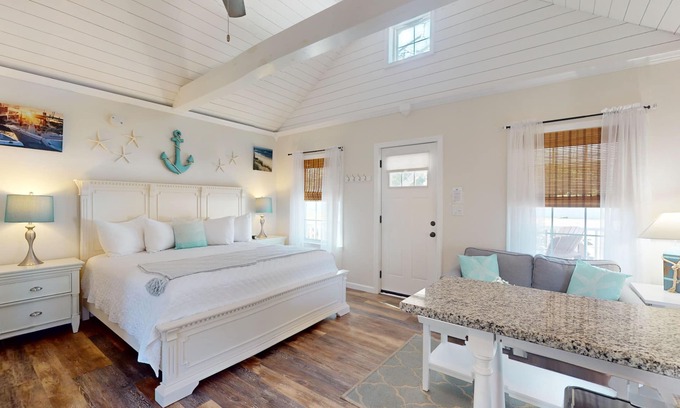 Lower Township Cabaña | Coastal Estate – Private Cottage with King Bed & Pool Access