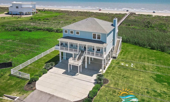 Galveston Casa | Coastal Euphoria Beachfront Jacuzzi Pet Friendly