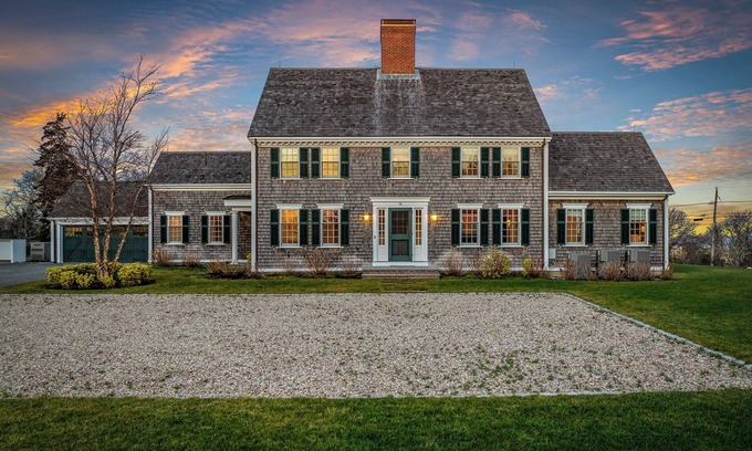 East Orleans Casa | Coastal Family Retreat Pool Arcade Fast Wi-FiHot Tub – 7 Bedrooms, Sleeps 16