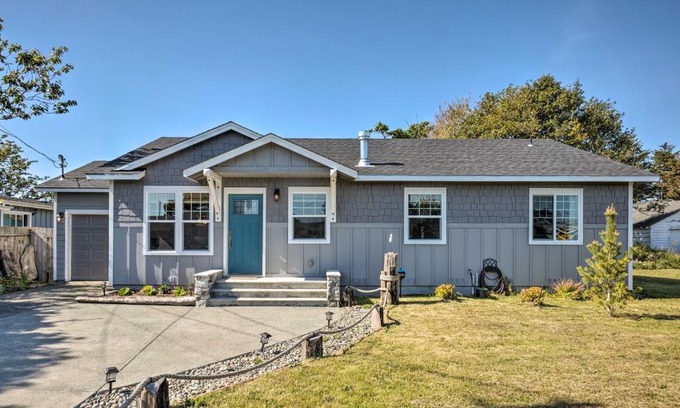 Crescent City North Casa | Coastal Getaway by Pebble Beach and Redwoods!