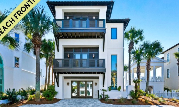 Sunnyside Casa | Coastal Living is an exquisite home sat directly on the beautiful beaches of Carillon.