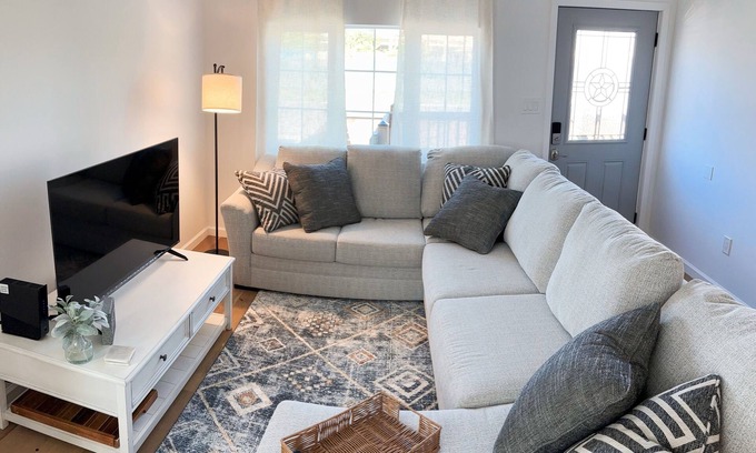 Del Mar Casa | Coastal Living in Corpus Christi: 3 Bed, 2 Bath Oasis with Top Amenities!!