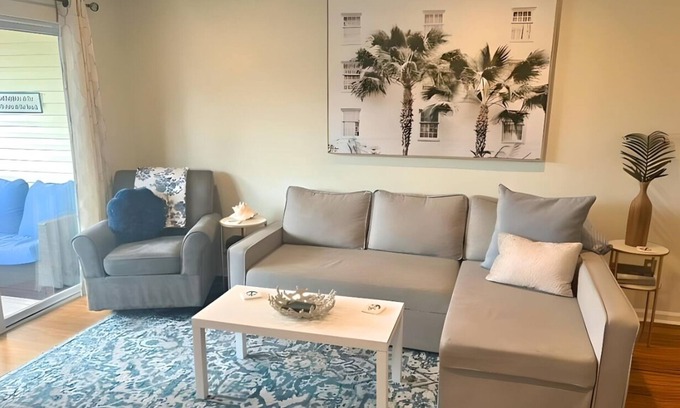 Rehoboth Beach Condominio | Coastal Oasis - Cozy 2BR Condo in Rehoboth Beach