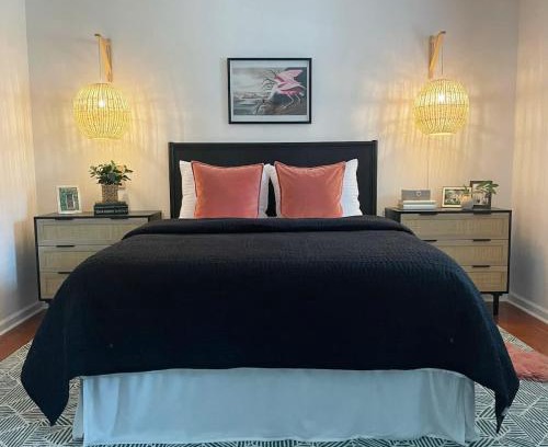 Talahi Island Casa | Coastal Oasis w Pool Near Beach and Downtown!