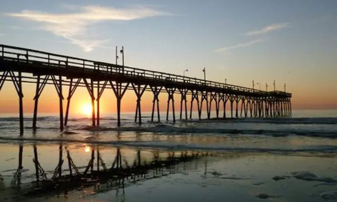 Ocean Isle Beach Cabaña | Coastal OIB Cottage