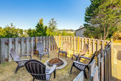 Newport Casa | Coastal Oregon Home Walk to Dock!