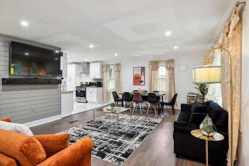 East Point Apartamento | Coastal Retreat Oasis- Perfect for large groups by Deity Villas