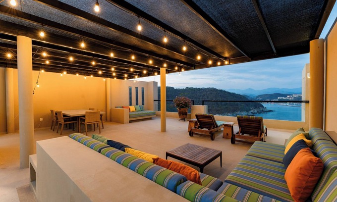 Huautlco Condominio | Coastal Views and Private Beach Access