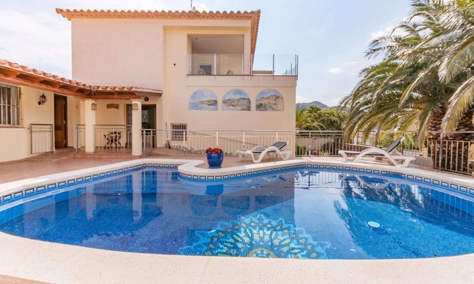 El Mas Fumats Villa | Villa en Roses con Piscina cerca del Mar