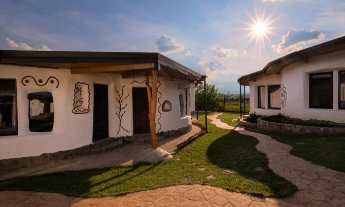 Berca Casa | Cob Village