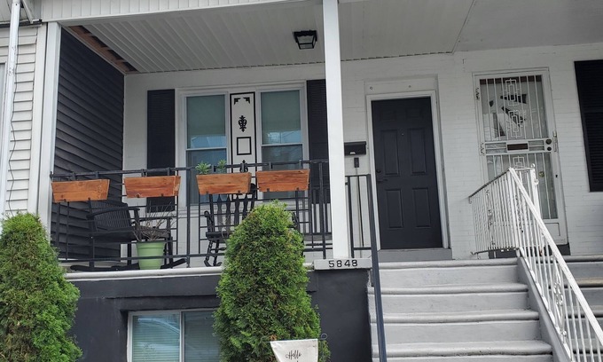 Primos Secane Casa | Cobbs Creek Neighborhood Rental