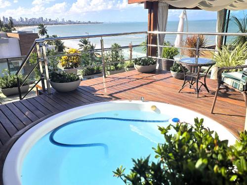 Cabo Branco Apartamento | Cobertura incrível pé na areia no Cabo Branco
