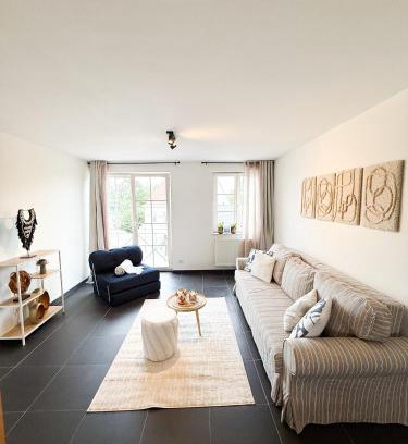 Mellet Apartamento | COCO a unique quiet home with private parking