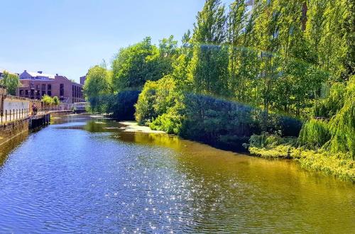York Apartamento | Cocoa River - two bed, two bath with allocated parking