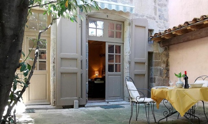 Le Puy-en-Velay Apartamento | Cocon au cœur du Puy-en-Velay avec cour privée et WIFI - FR-1-582-325
