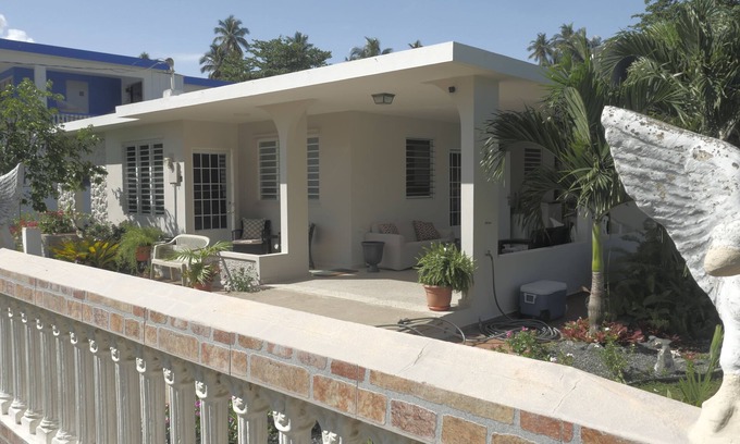 Guaniquilla Villa | Coconuts, Waves, Hammock, Relaxation...In front of Beach, Not 8 min