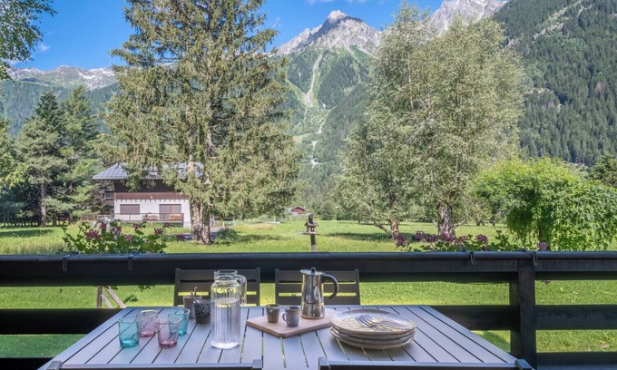Les Praz-de-Chamonix Chalet De Esquí | Cocooning small chaming chalet with garden