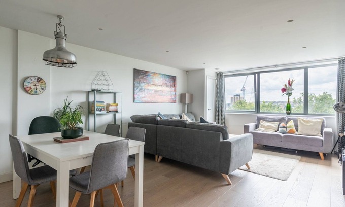 Bristol Apartamento | Cohost Partners Stylish 2BR in Central Bristol
