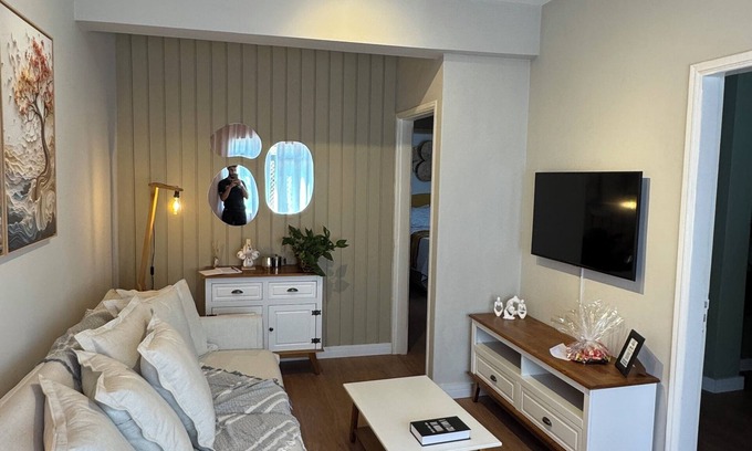 Serra Negra Apartamento | Colorful Apartment in the Center of Serra Negra - SP