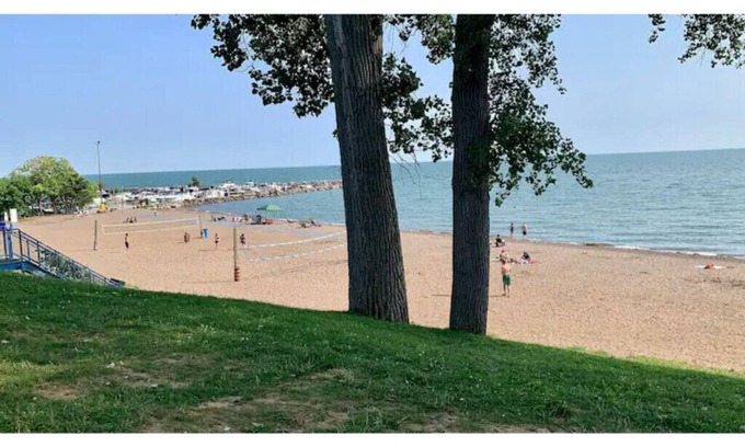 Colchester Casa | Colchester Harbour - Lake Erie