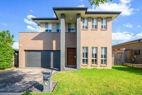Colebee Casa | Colebee Modern 5BR House Spacious & Close to Park