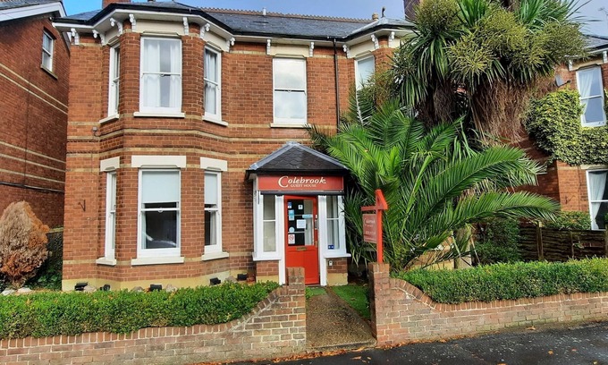 Rushmoor District Casa | Colebrook Guest House