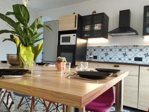 Cremieu Apartamento | CoLiving des Moulins sur Crémieu 3étoiles - Proche de Lyon & Bugey