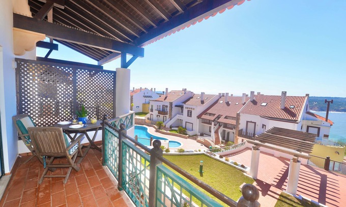 Sao Martinho do Porto Apartamento | Collasão - Stunning Duplex with Pool & Sea Views