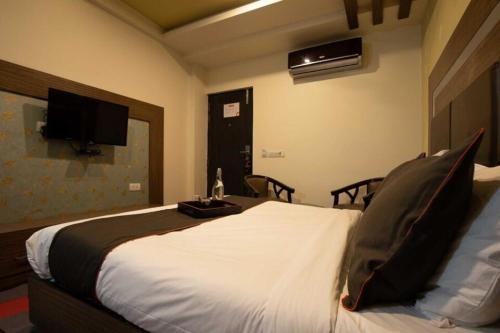 Udumbanchola Hotel | Collection O Karimbankuthu Waterfalls Thekkady Formerly Thoufeeq Tourist Home