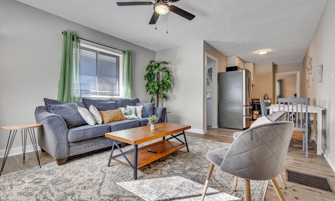 Eagan Park Casa | College Park Charmer Near ATL w/ Parking