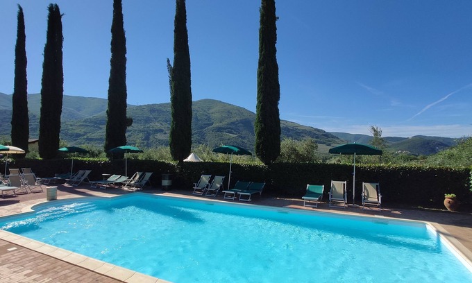 Precetto Apartamento | COLLEOLIVO: Three-room apartment in farmhouse with swimming pool, Marmore Falls