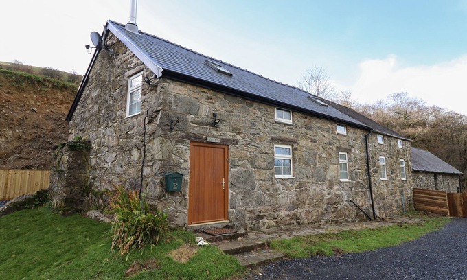 Machynlleth Casa | COLLFRYN, pet friendly, character holiday cottage in Mallwyd