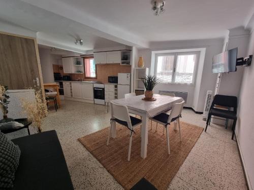 Collioure Casa | Collioure - Appartement T2 4 personnes au cœur du village - FR-1-309-528