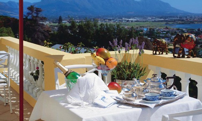 Muizenberg Hotel | Colona Castle