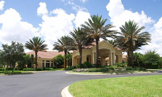 Fort Myers Condominio | Colonial Country Club Luxury Condominium # 3603