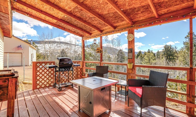 Cripple Creek Cabaña | Colorado Vacation Rental w/ Deck & Mtn Views