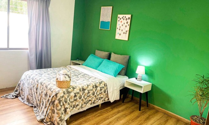 Cuenca Apartamento | [Apartamento Colorido] 4min al Centro + Free parking