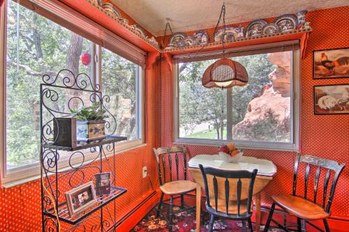 Manitou Springs Casa | Colorful Bungalow By Pikes PeakandGarden of the Gods