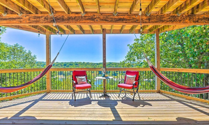 Arrow Point Casa | Colorful Golden Getaway w/ Panoramic Views!